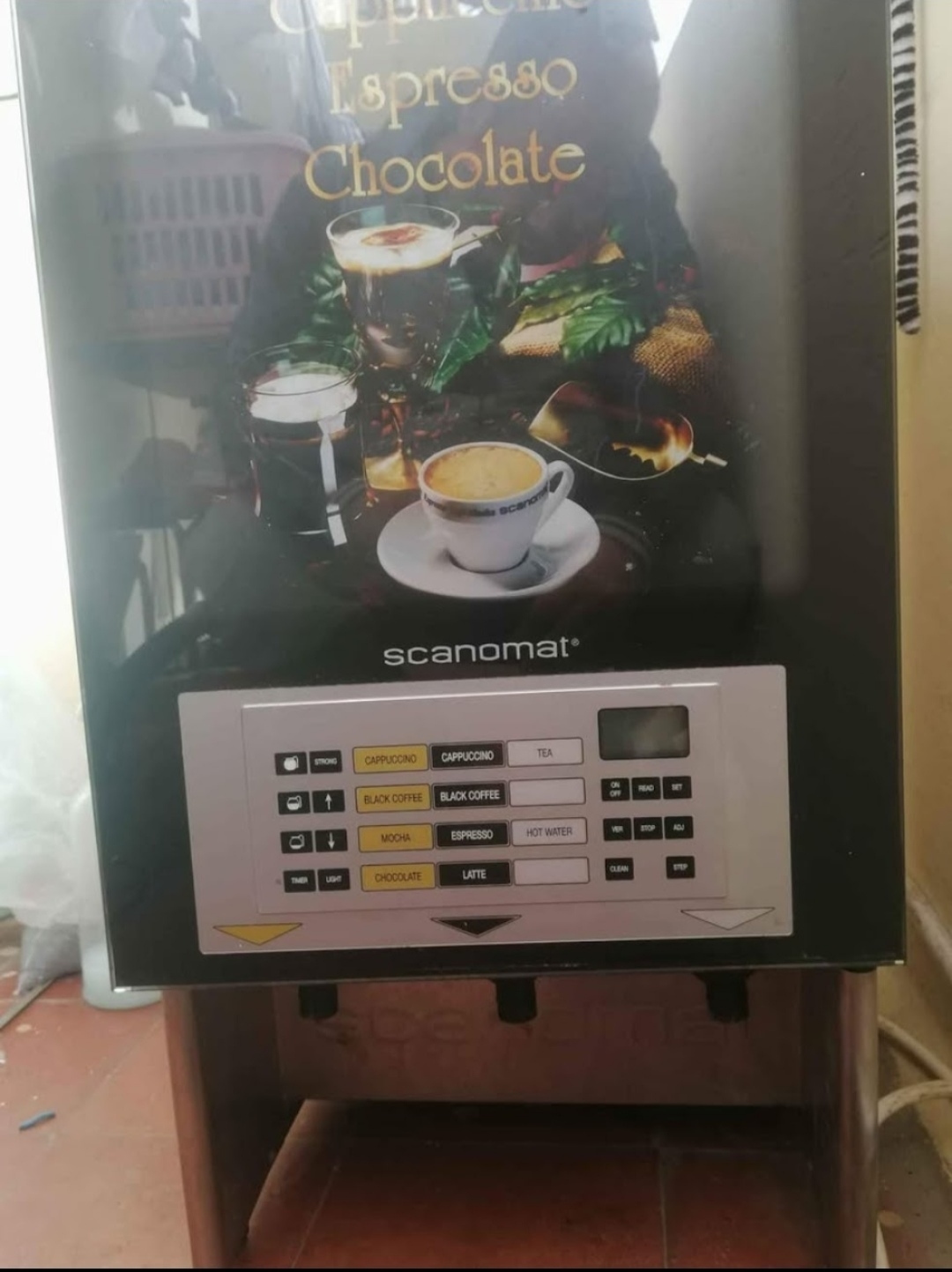 distributeur automatique de boissons chaudes
